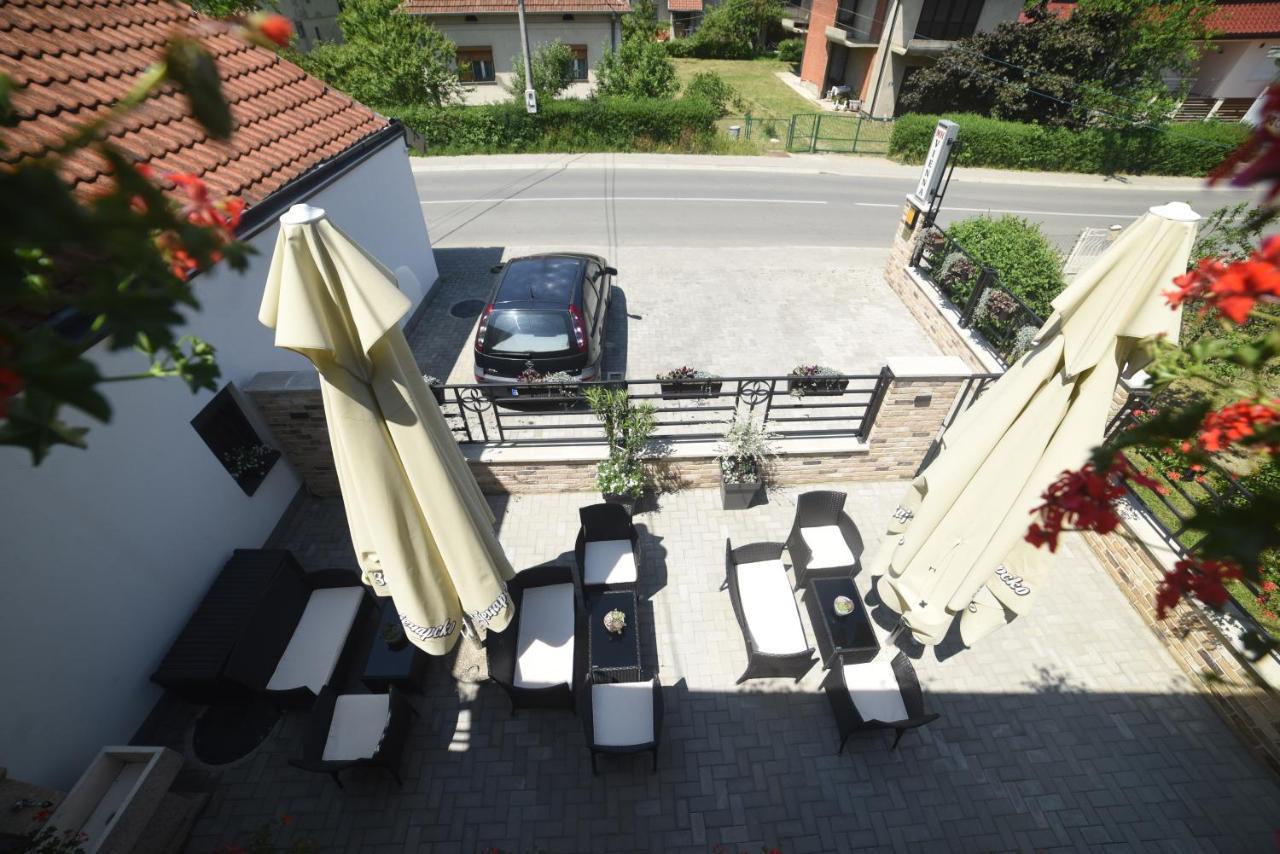 "Mini Hotel Vienna" Apartments Vrnjacka Banja Exterior photo